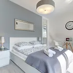 Rentapart Sadova Apartment
